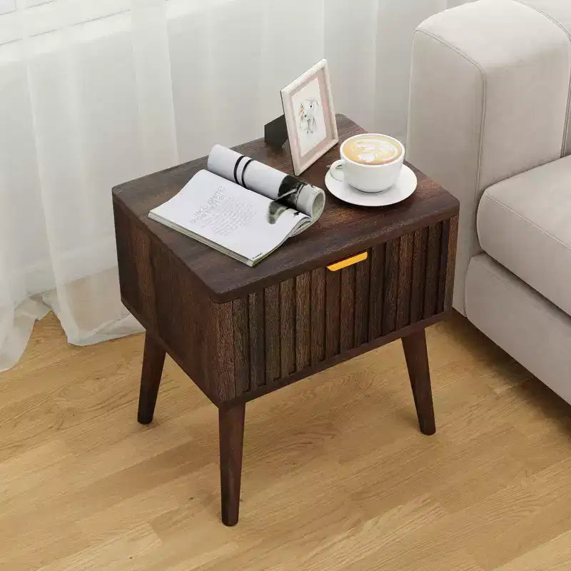 Table de chevet cannelée en noyer de 20 pouces, lot de 1/2, table d'appoint moderne du milieu du siècle avec tiroir, table de chevet, table d'appoint en bois massif pour le salon