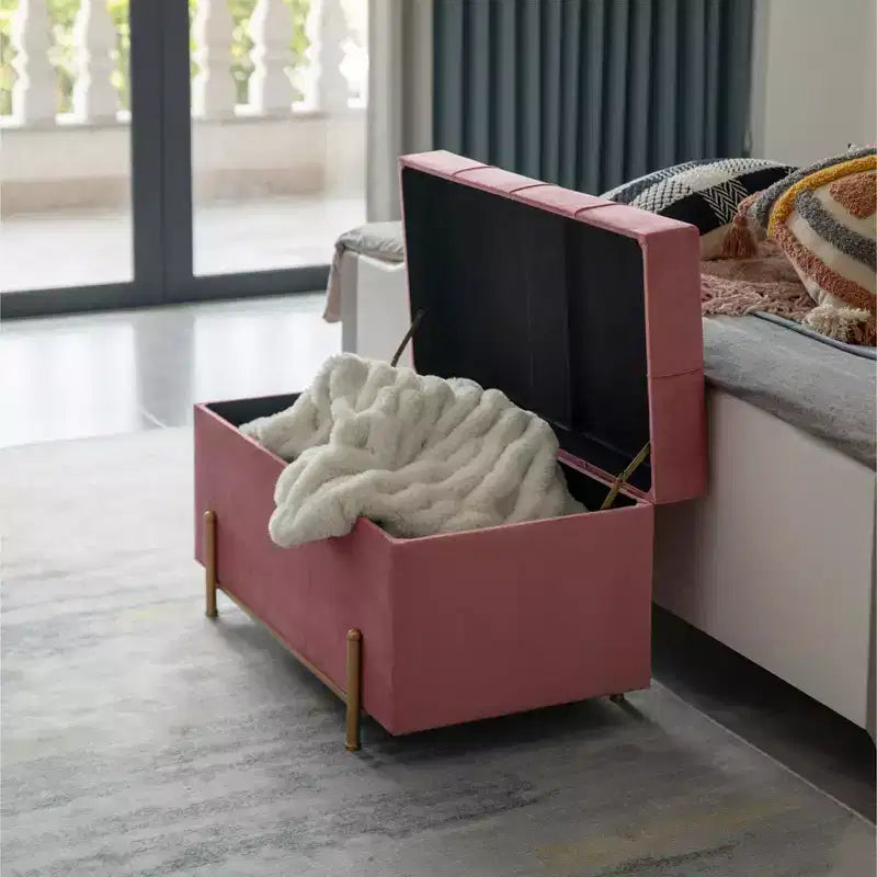 Grand pouf de rangement rectangulaire en velours avec pieds dorés | Banc d'assise pour la décoration de la maison du salon avec support cylindrique doré