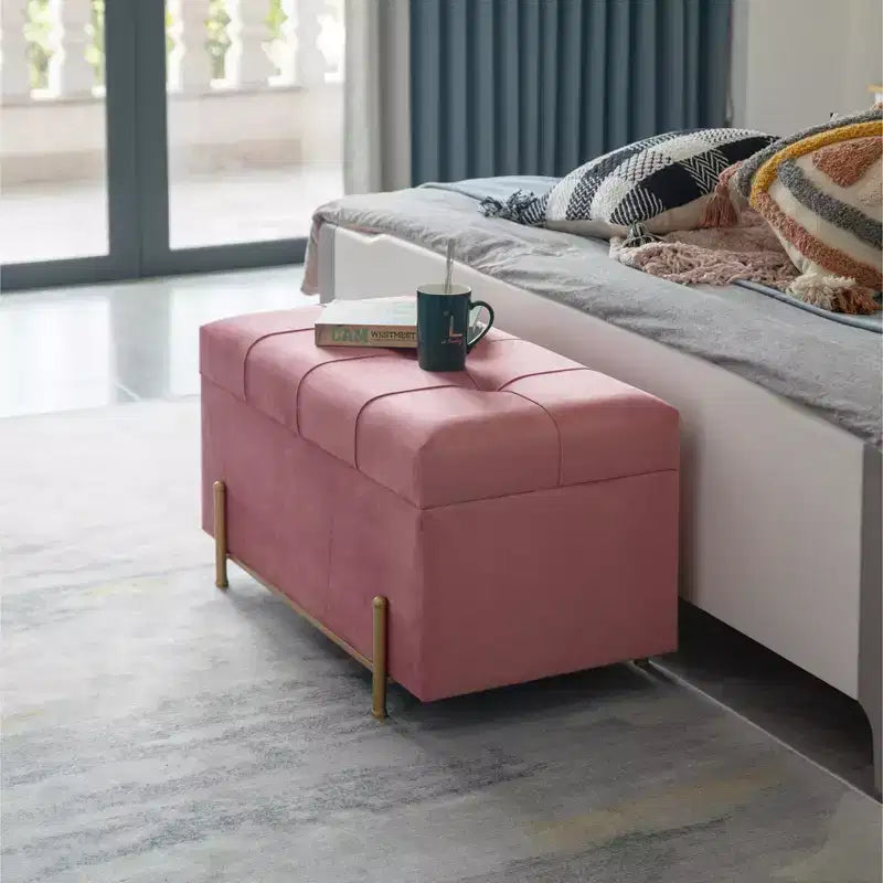 Grand pouf de rangement rectangulaire en velours avec pieds dorés | Banc d'assise pour la décoration de la maison du salon avec support cylindrique doré